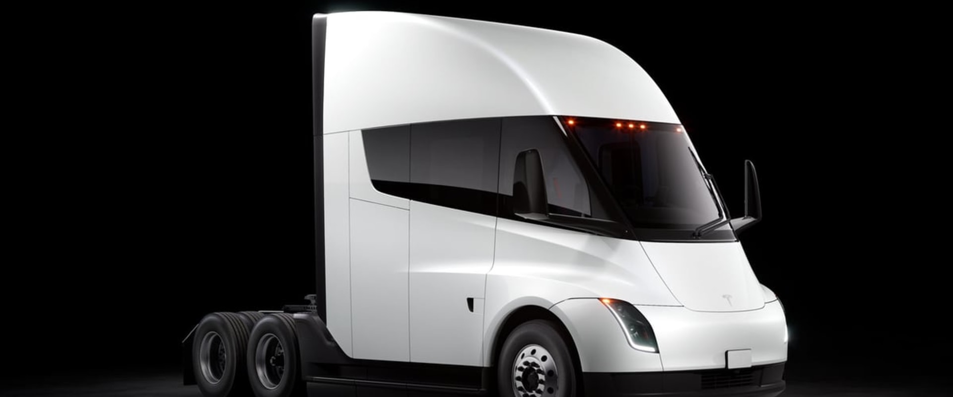 Discover the Many Benefits of Semi-Trucks